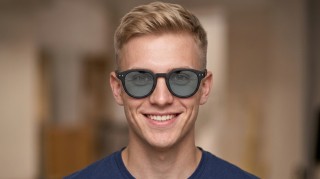 Izipizi Sun #C Black Vygenerovaný obrázek