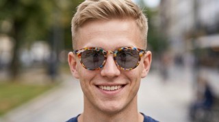 Izipizi Sun #C Blue Tortoise Vygenerovaný obrázek