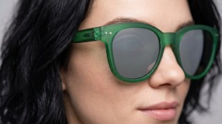 Izipizi Sun #N Green Vygenerovaný obrázek