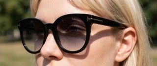Tom Ford Moira FT1109 01B 53 Vygenerovaný obrázek